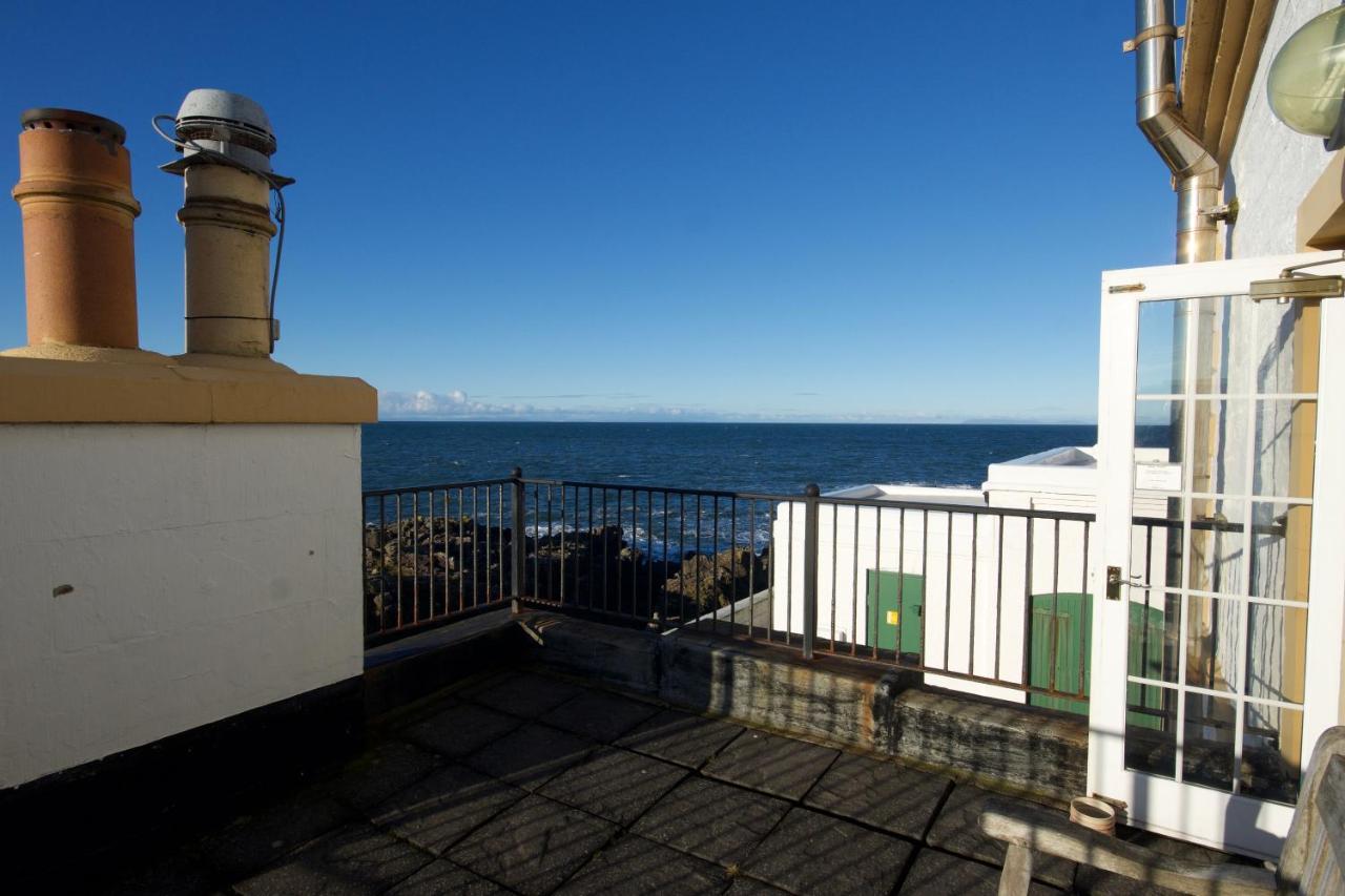 Kirkcolm Corsewall Lighthouse Hotel מראה חיצוני תמונה